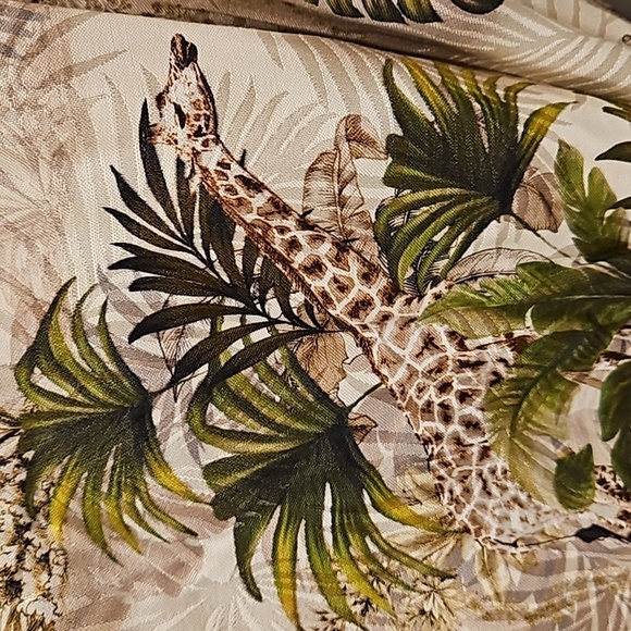 💕L'AGENCE💕 Ciara Robe Blouse ~ Antique White Safari Print Medium M NWT - Picture 13 of 16